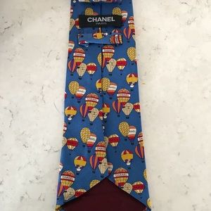 Chanel tie great condition